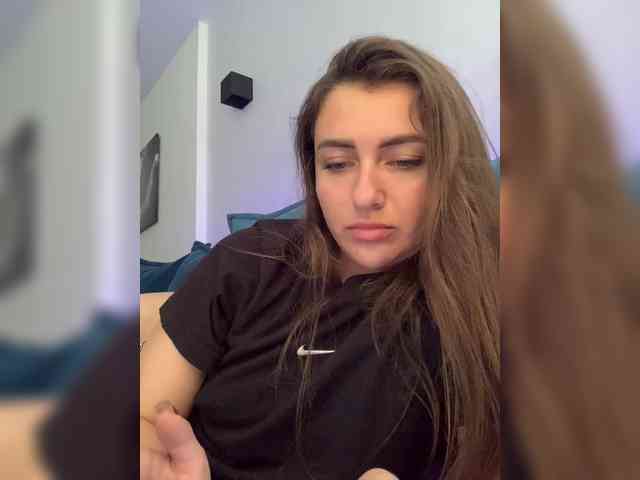 WILDGIRL webcam