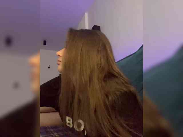 WILDGIRL webcam