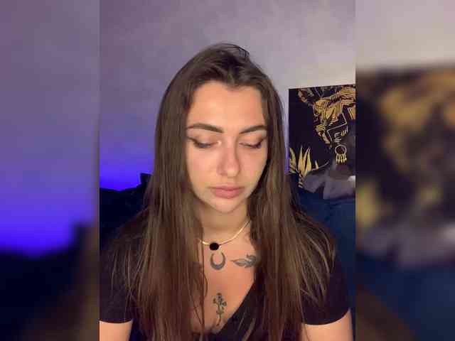 WILDGIRL webcam