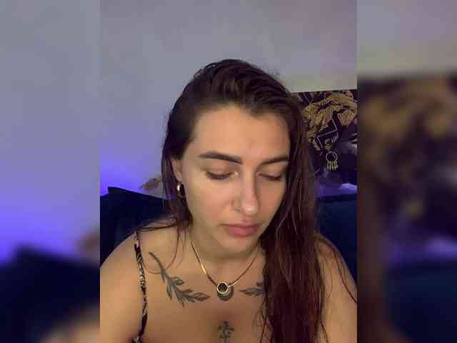 WILDGIRL webcam