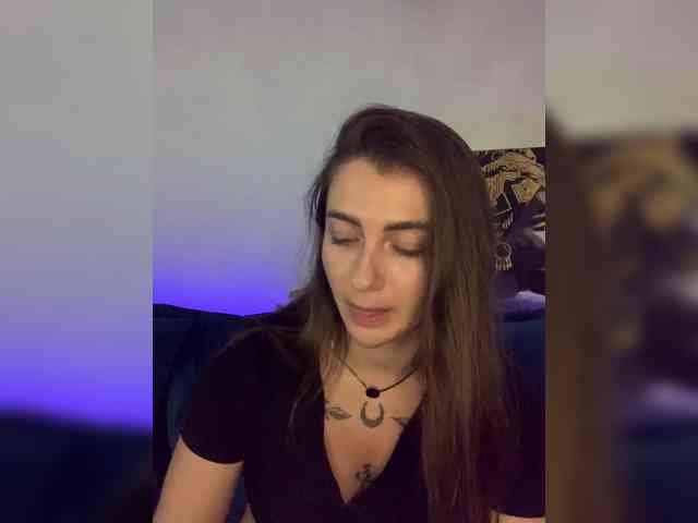WILDGIRL webcam