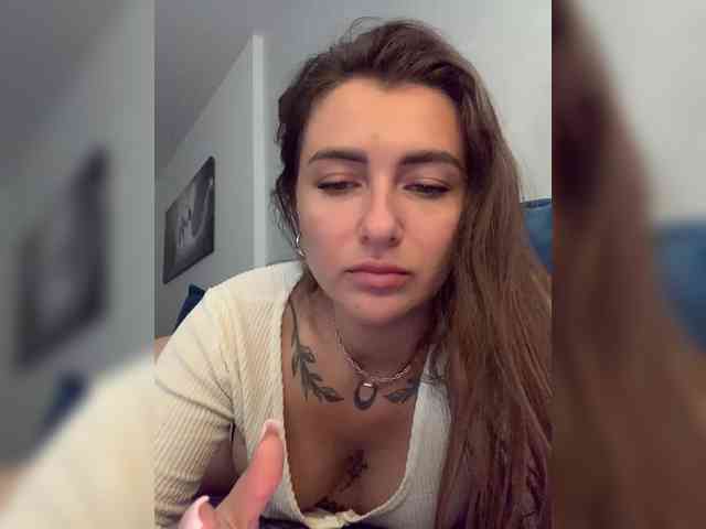 WILDGIRL webcam