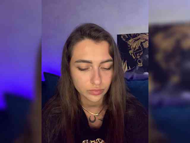 WILDGIRL webcam