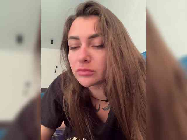 WILDGIRL webcam