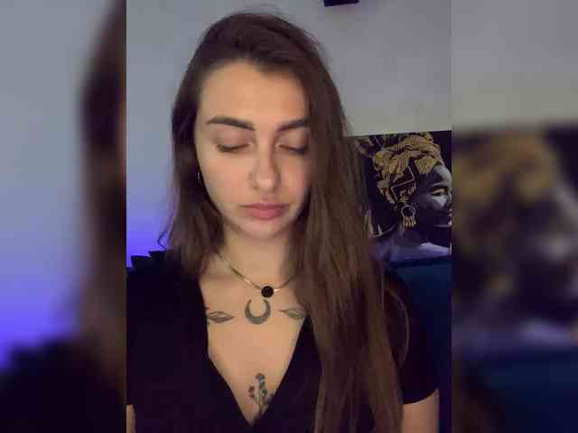 WILDGIRL webcam