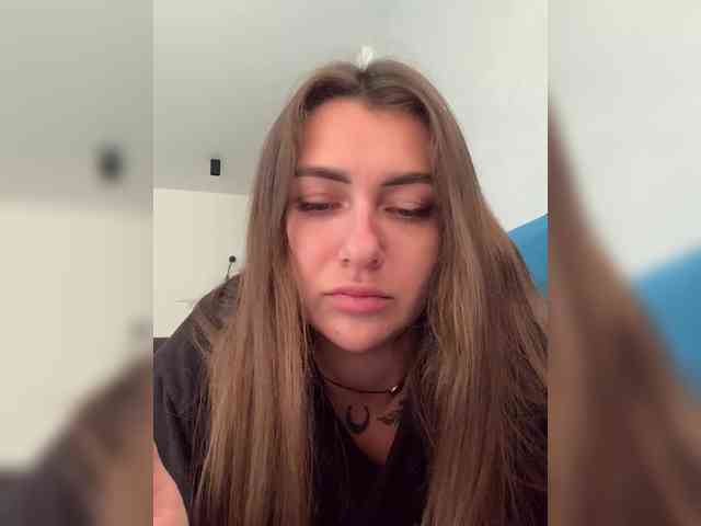 WILDGIRL webcam