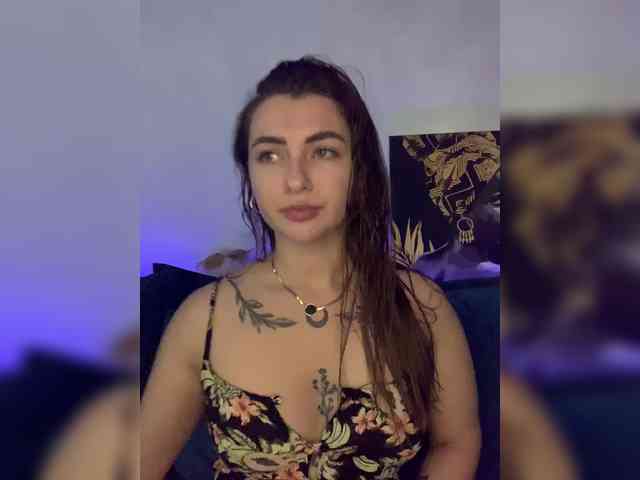 WILDGIRL webcam