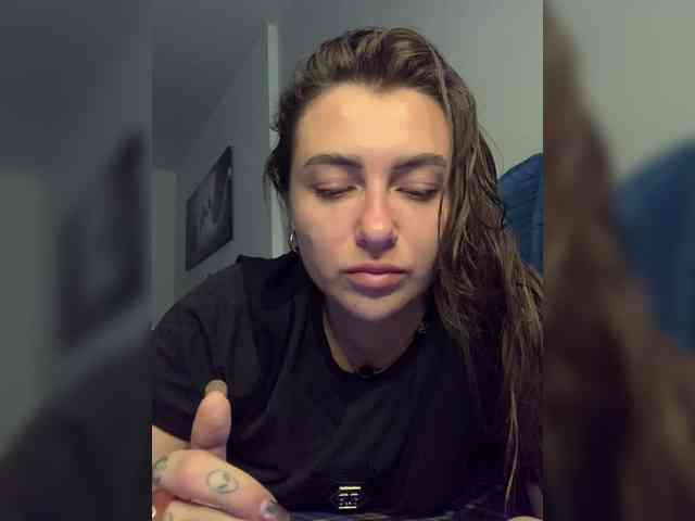 WILDGIRL webcam