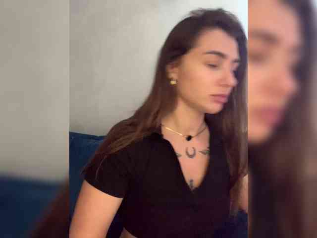 WILDGIRL webcam