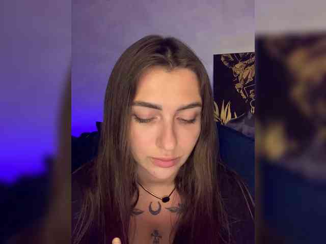 WILDGIRL webcam
