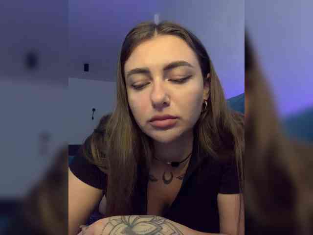 WILDGIRL webcam