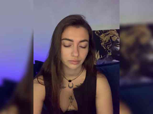 WILDGIRL webcam