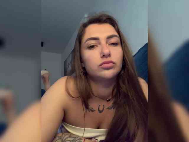 WILDGIRL webcam