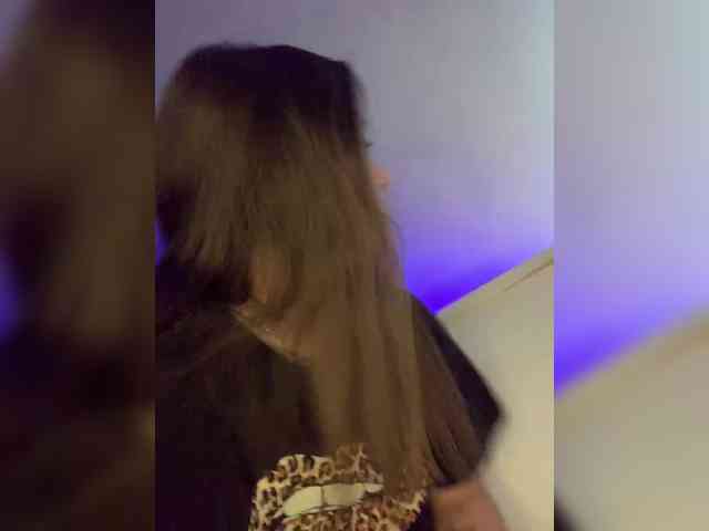 WILDGIRL webcam
