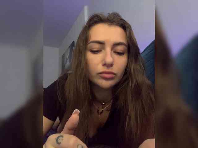 WILDGIRL webcam