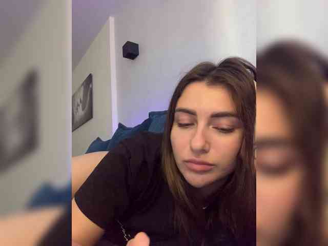 WILDGIRL webcam
