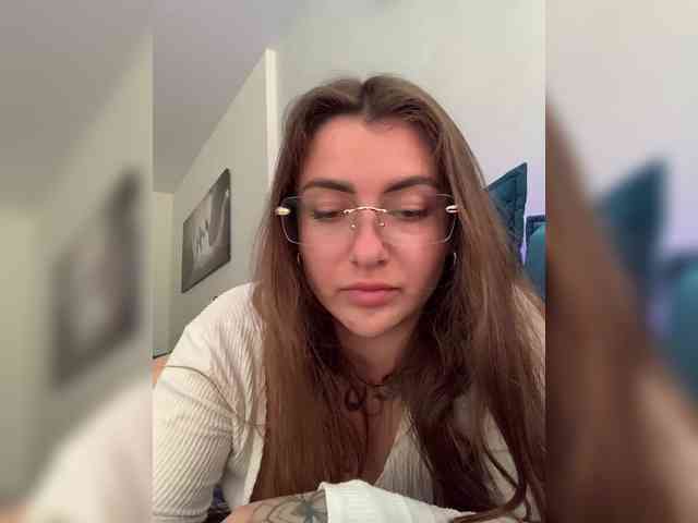 WILDGIRL webcam