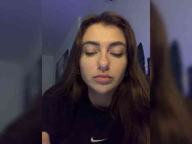 WILDGIRL webcam