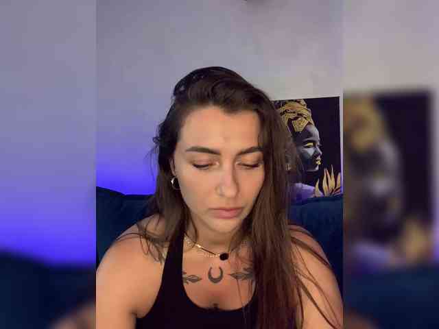 WILDGIRL webcam