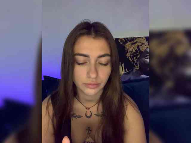 WILDGIRL webcam