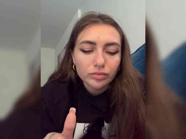 WILDGIRL webcam