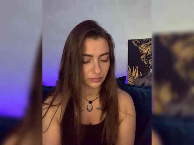 WILDGIRL webcam
