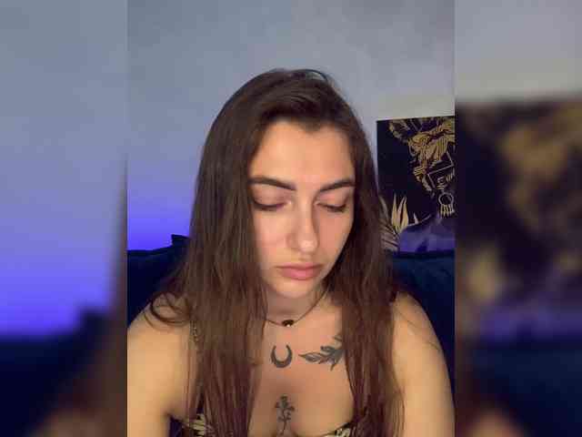 WILDGIRL webcam