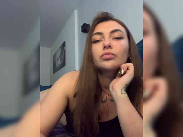 WILDGIRL webcam