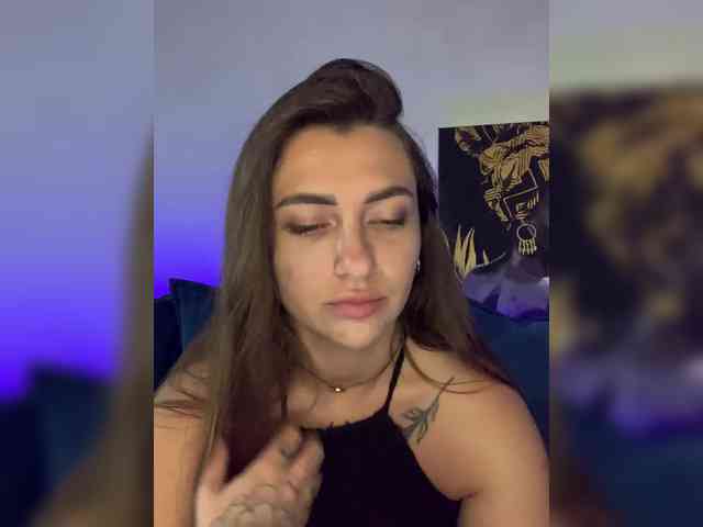 WILDGIRL webcam