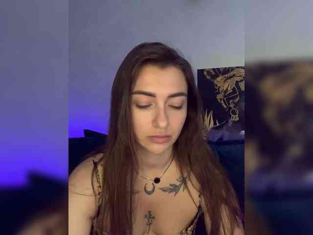WILDGIRL webcam