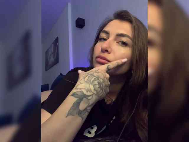 WILDGIRL webcam