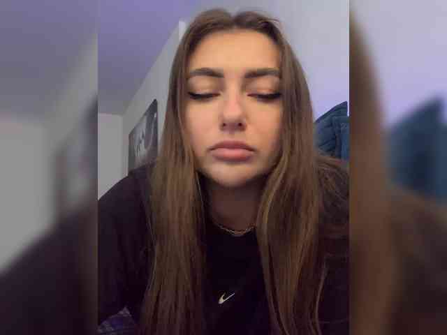 WILDGIRL webcam