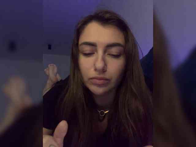 WILDGIRL webcam
