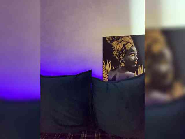 WILDGIRL webcam