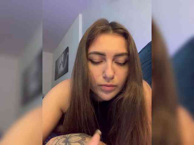 WILDGIRL webcam
