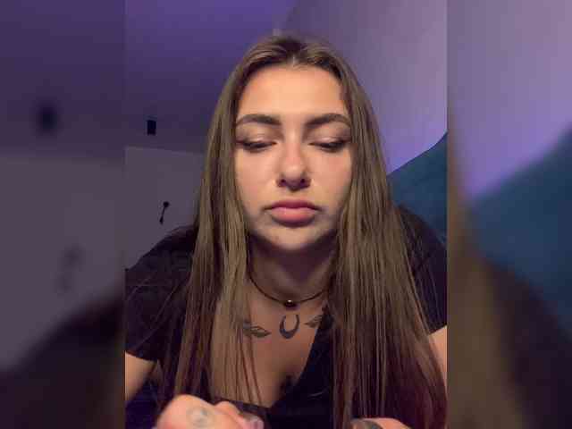 WILDGIRL webcam