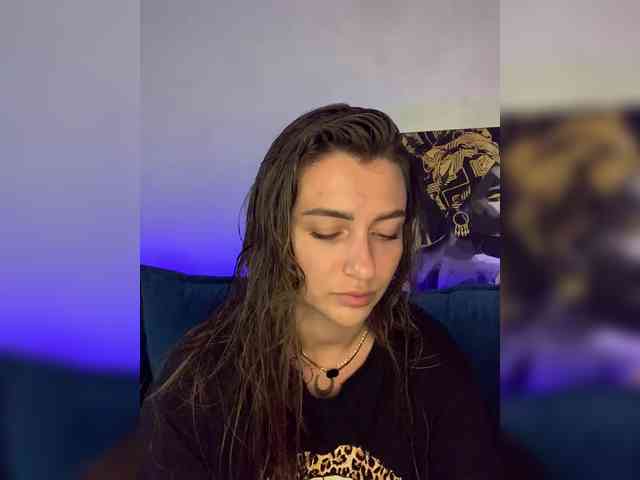 WILDGIRL webcam