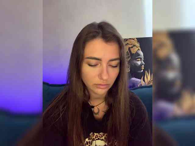 WILDGIRL webcam