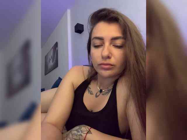 WILDGIRL webcam