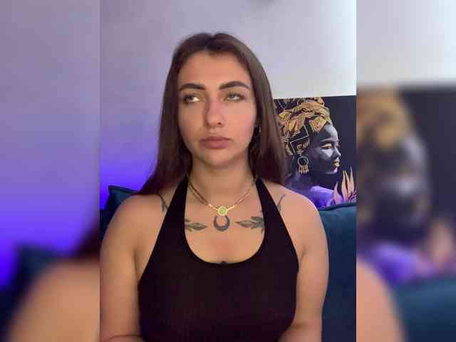 WILDGIRL webcam