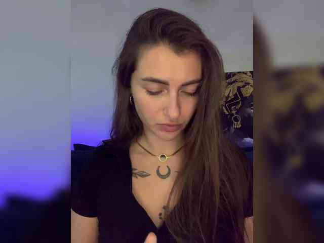 WILDGIRL webcam