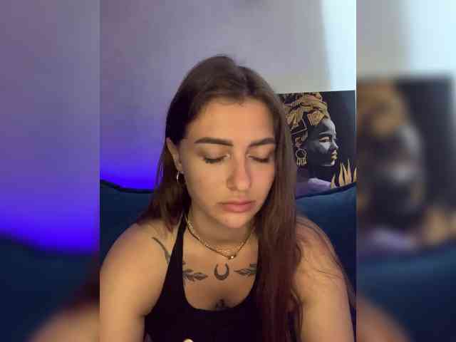 WILDGIRL webcam