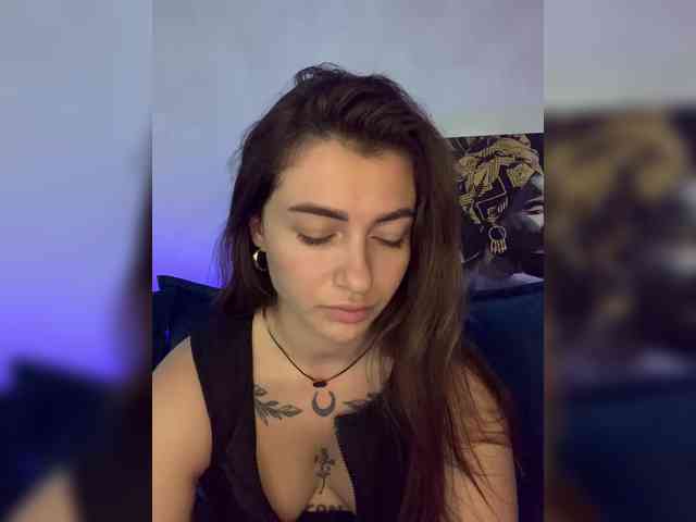 WILDGIRL webcam