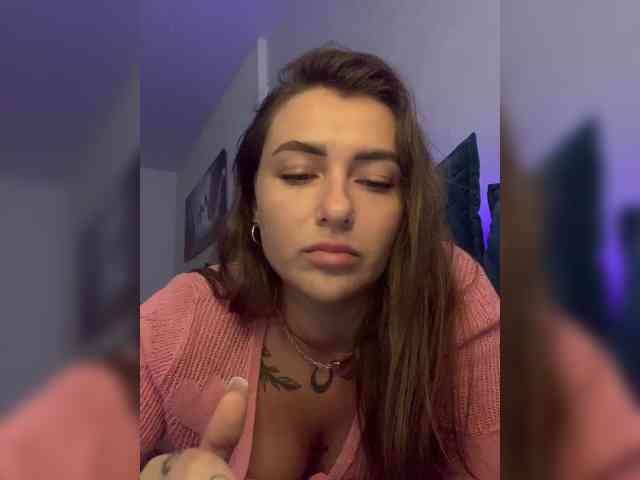 WILDGIRL webcam