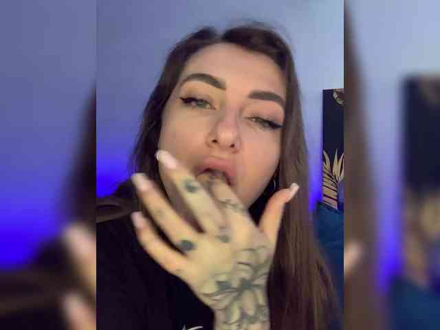 WILDGIRL webcam