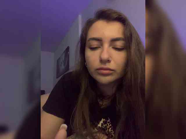WILDGIRL webcam
