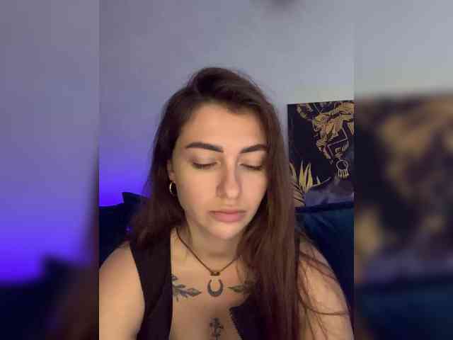 WILDGIRL webcam