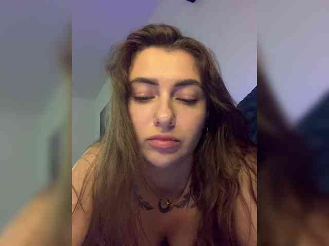 WILDGIRL webcam
