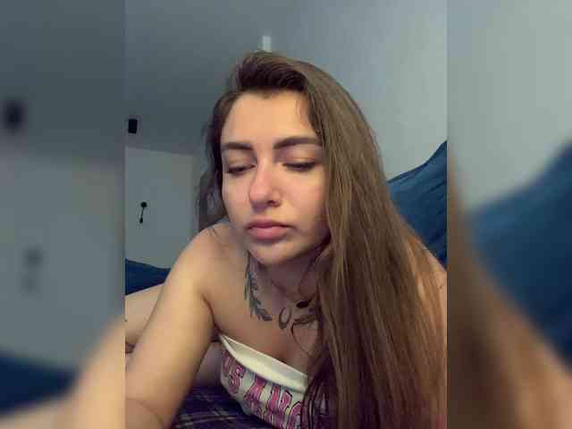 WILDGIRL webcam
