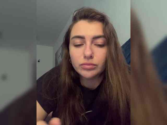 WILDGIRL webcam